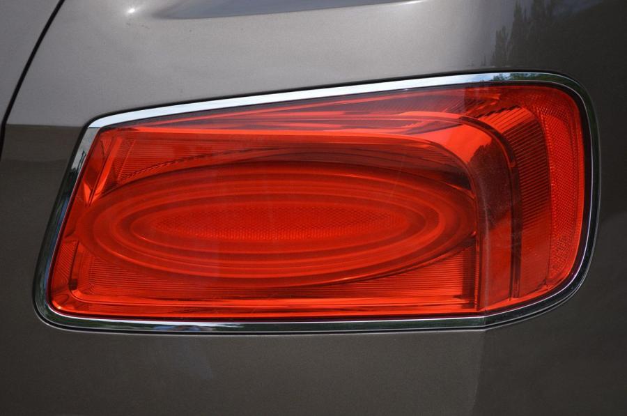 Детали экстерьера Bentley Flying Spur 2014 года  (фото 48 из 63)